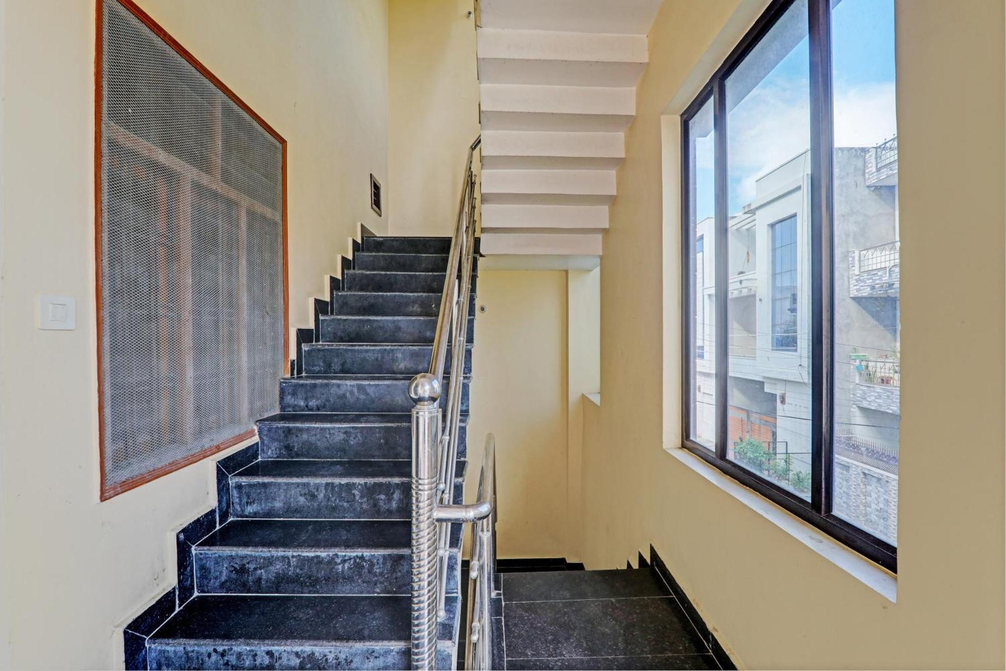 Hotel O Drip Inn Λάκναου Εξωτερικό φωτογραφία